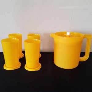Tupperware Pitcher and Cups Set